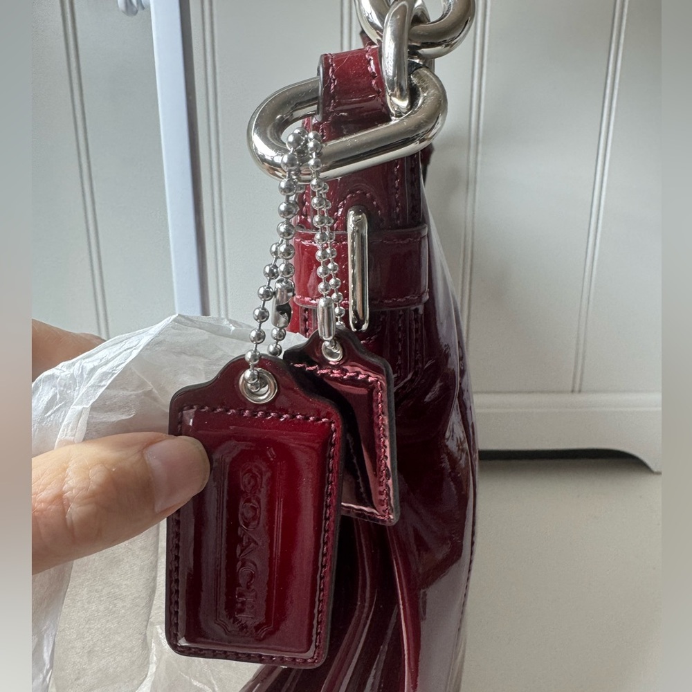 Coach Women’s Chelsea Red Patent Leather Hobo Handbag Purse - Picture 5 of 12